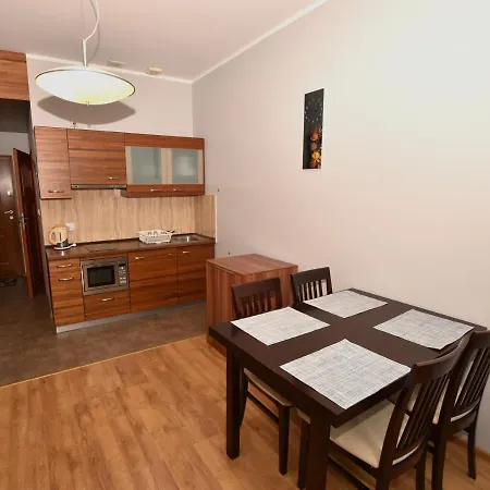 Mondi Kai Ii, Piekna Przy Szlaku Na Szrenice, Mini * 스클라르스카포렘바
