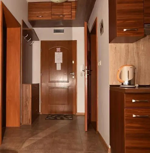 Mondi Kai Ii, Piekna Przy Szlaku Na Szrenice, Mini Szklarska Poreba